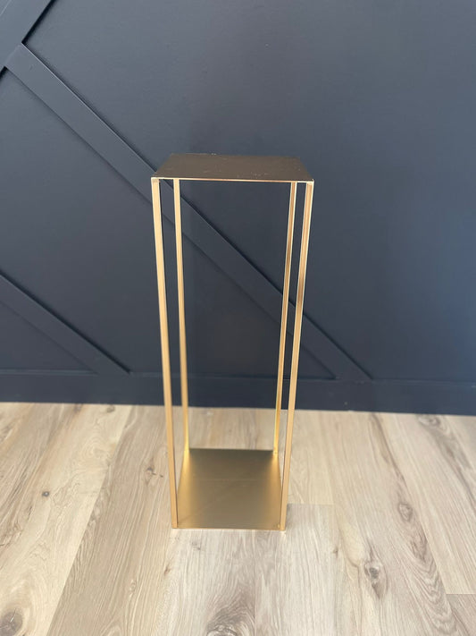 RECTANGULAR GOLD METAL STANDS