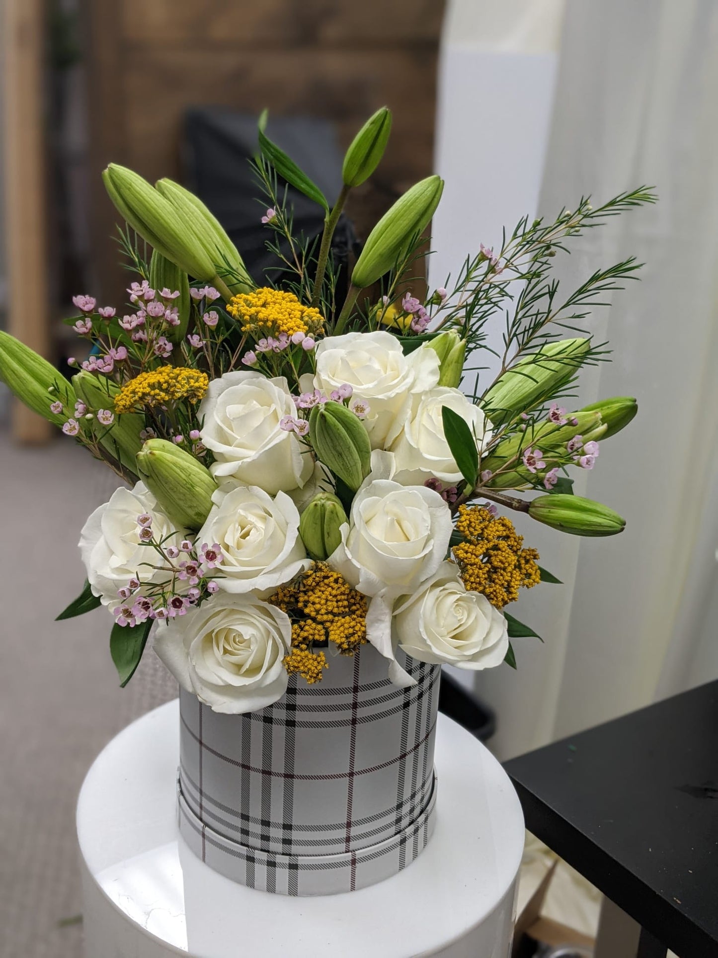 FRESH FLORAL BOX ARRANGEMENTS