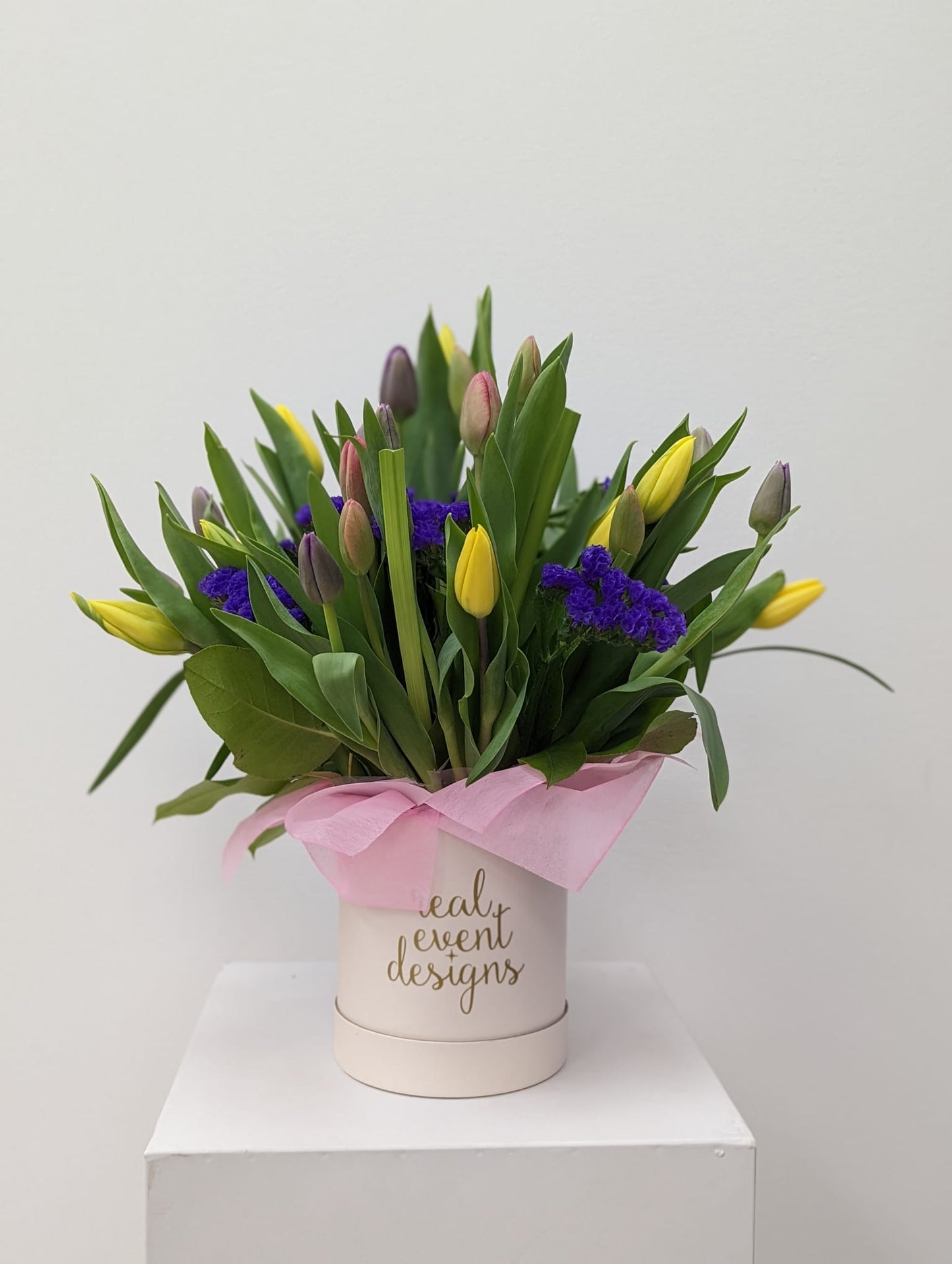 FRESH FLORAL BOX ARRANGEMENTS
