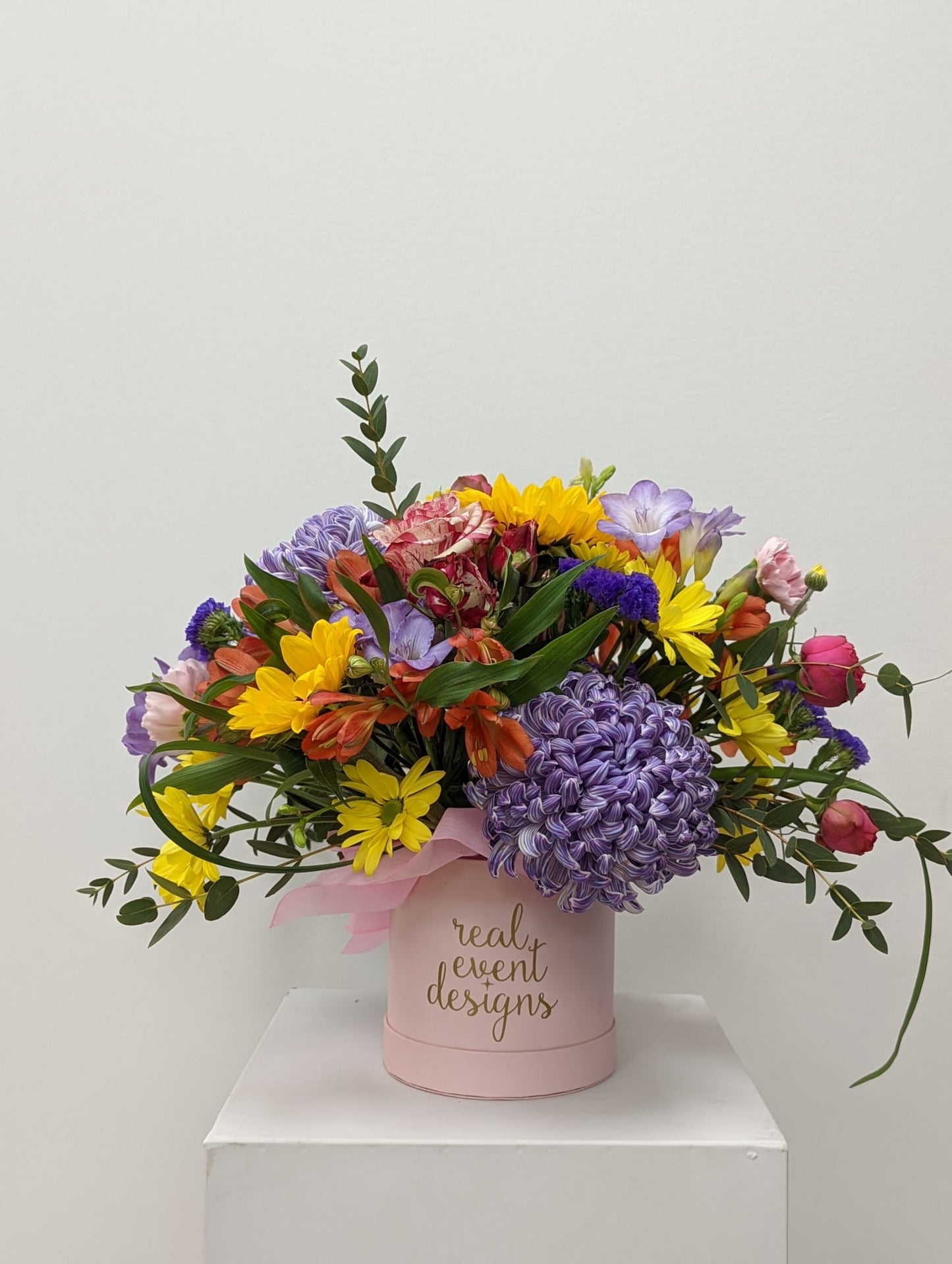 FRESH FLORAL BOX ARRANGEMENTS