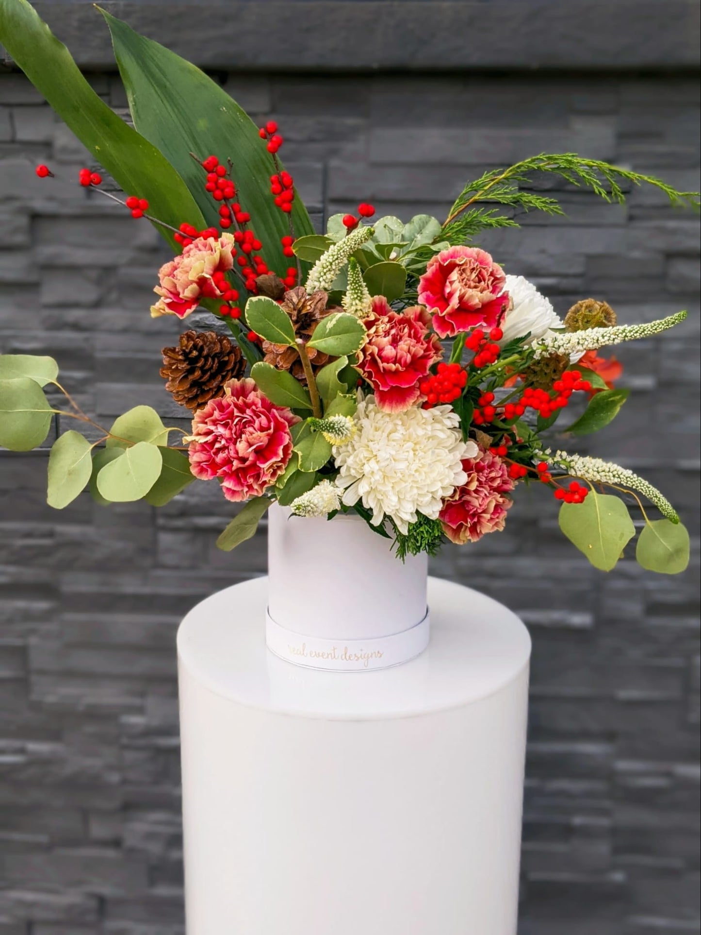 FRESH FLORAL BOX ARRANGEMENTS