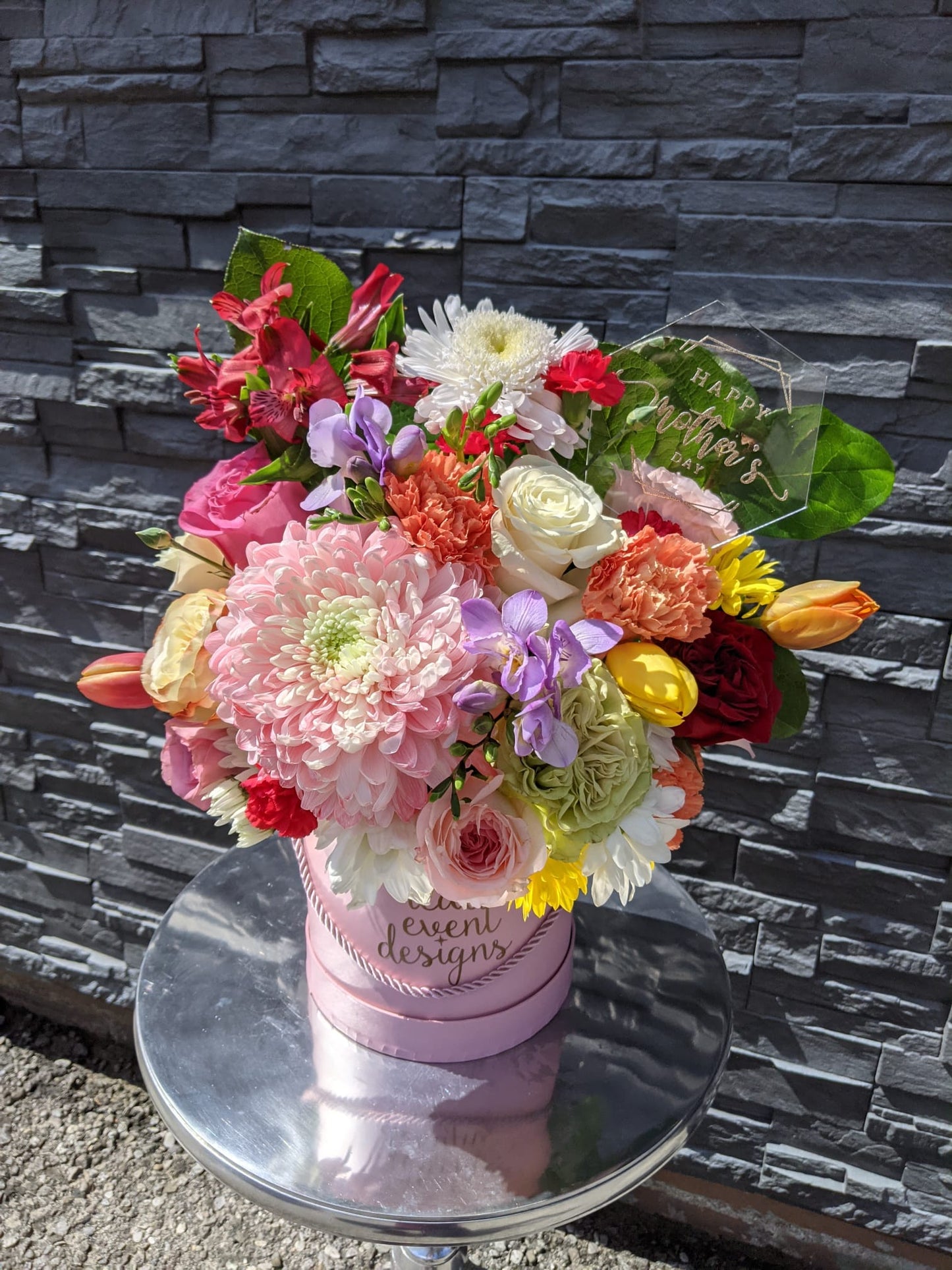 FRESH FLORAL BOX ARRANGEMENTS