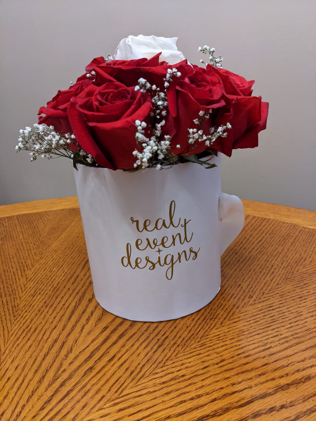 FRESH FLORAL BOX ARRANGEMENTS