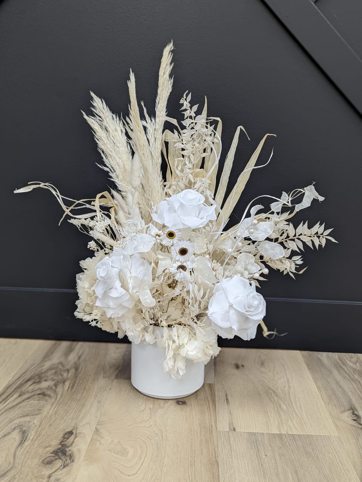 EVERLASTING FLORAL ARRANGEMENTS