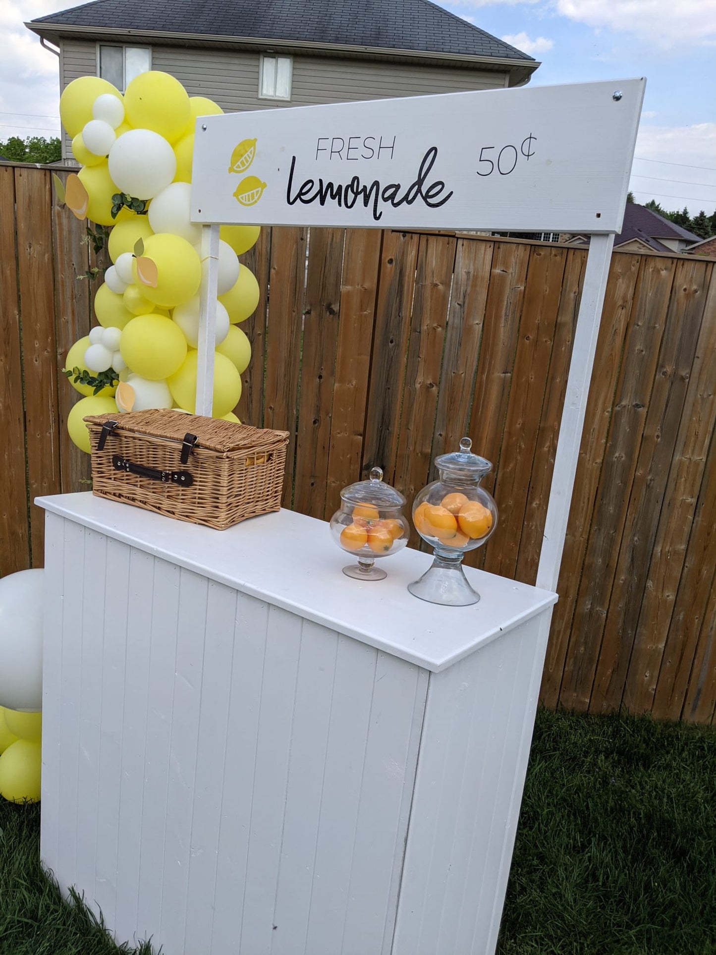 LEMONADE STAND
