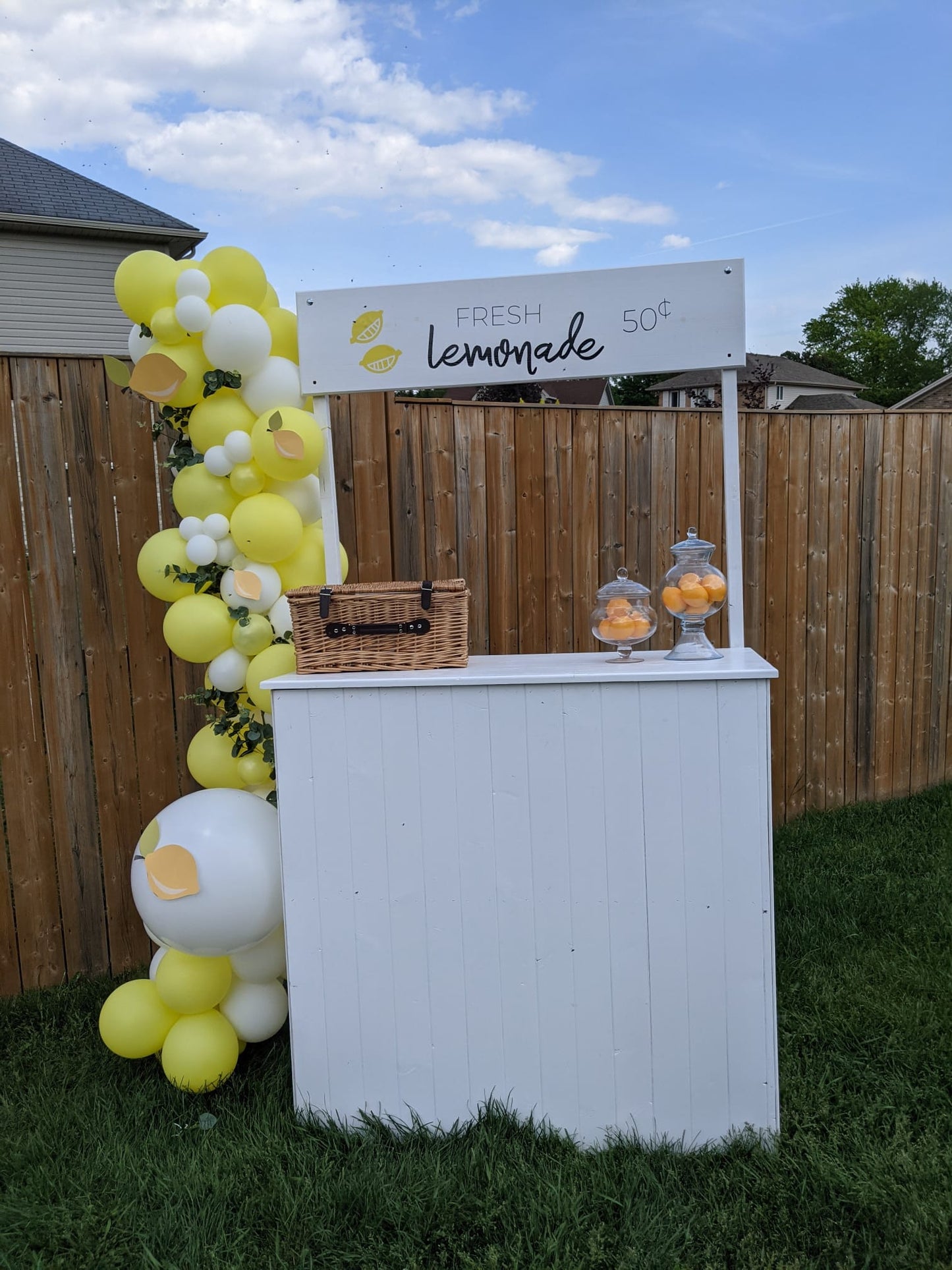 LEMONADE STAND