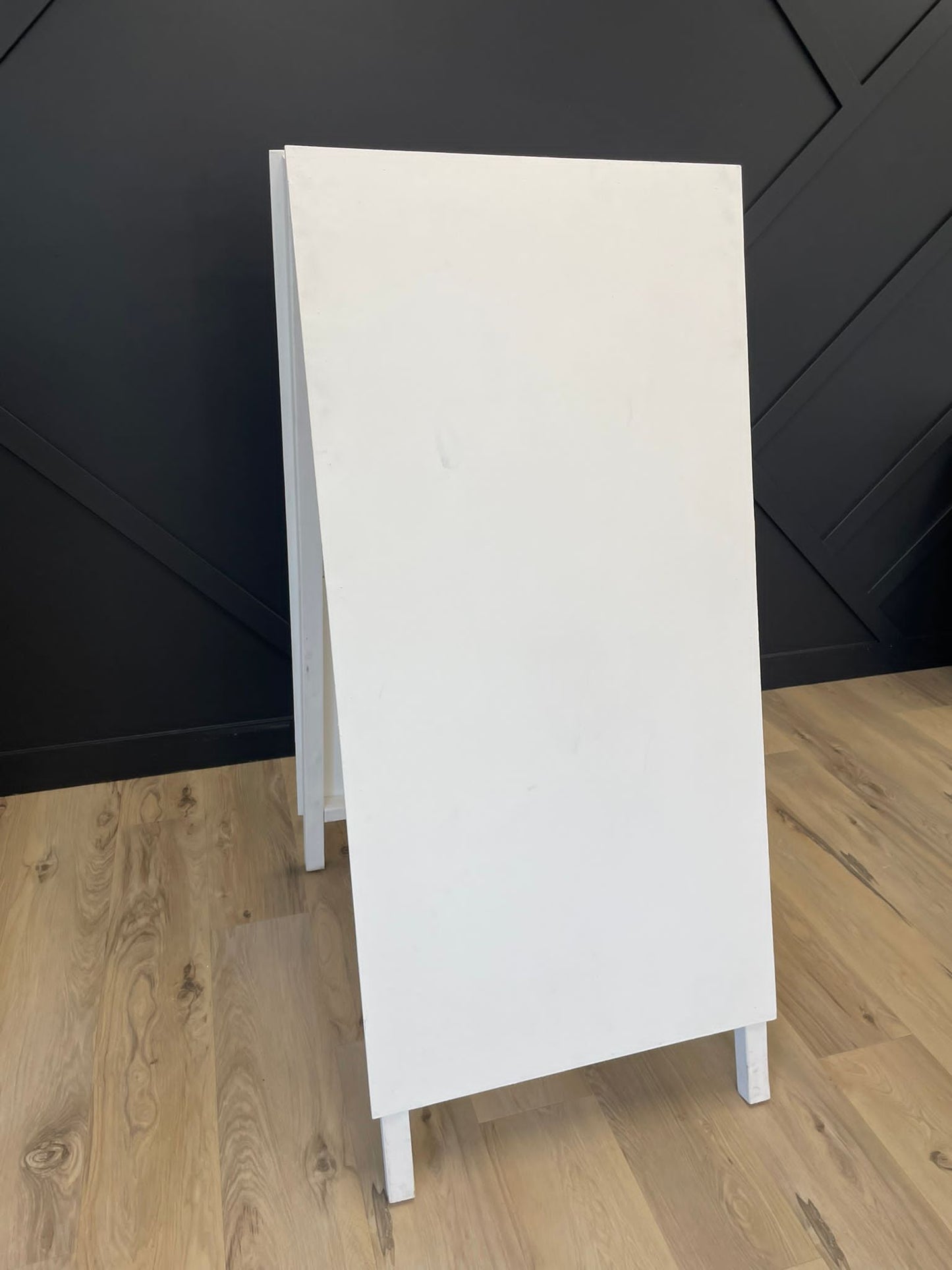 SANDWICH BOARD