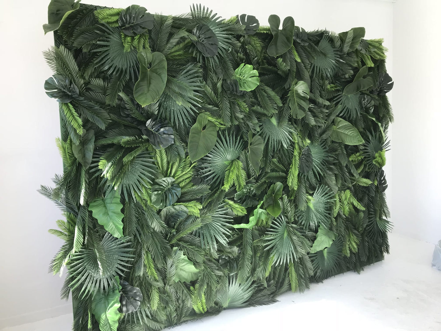 JUNGLE THEME WALL