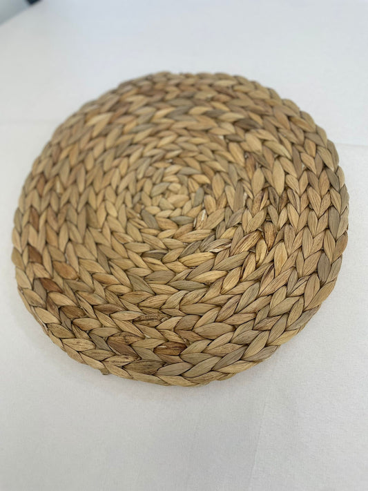 NATURAL WOVEN CHARGER PLATES