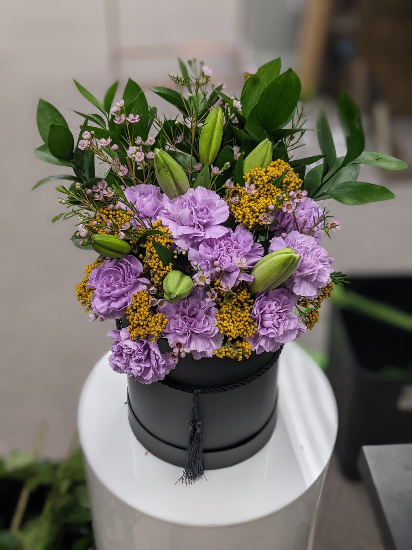 FRESH FLORAL BOX ARRANGEMENTS