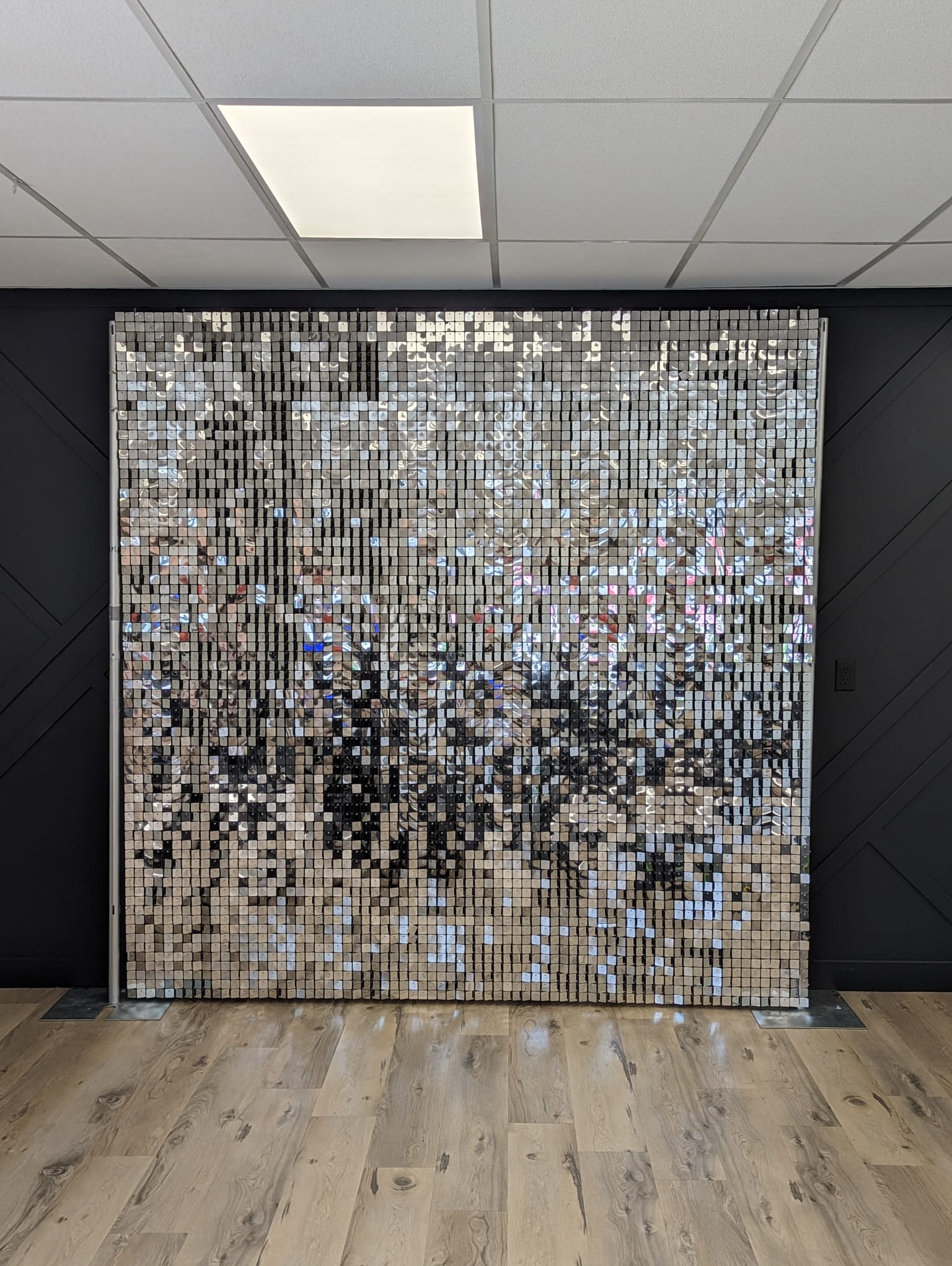 SILVER SHIMMER WALL – Real Event Designs