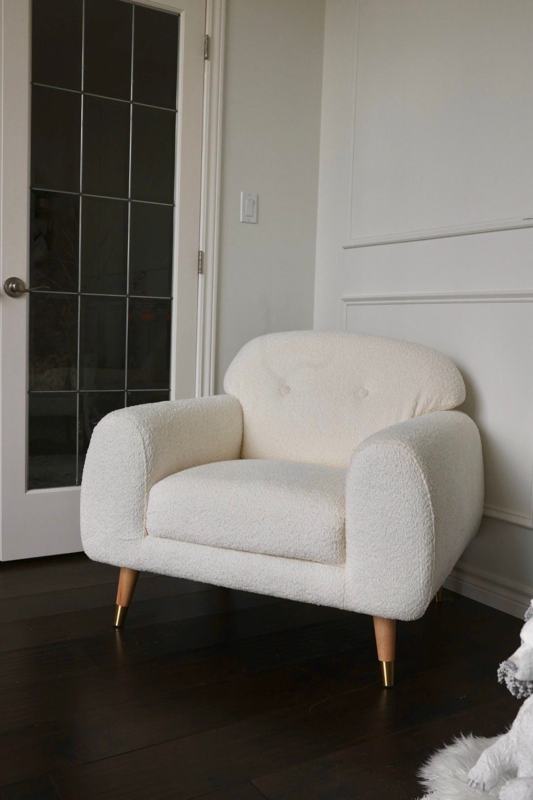 WOOL ACCENT CHAIR