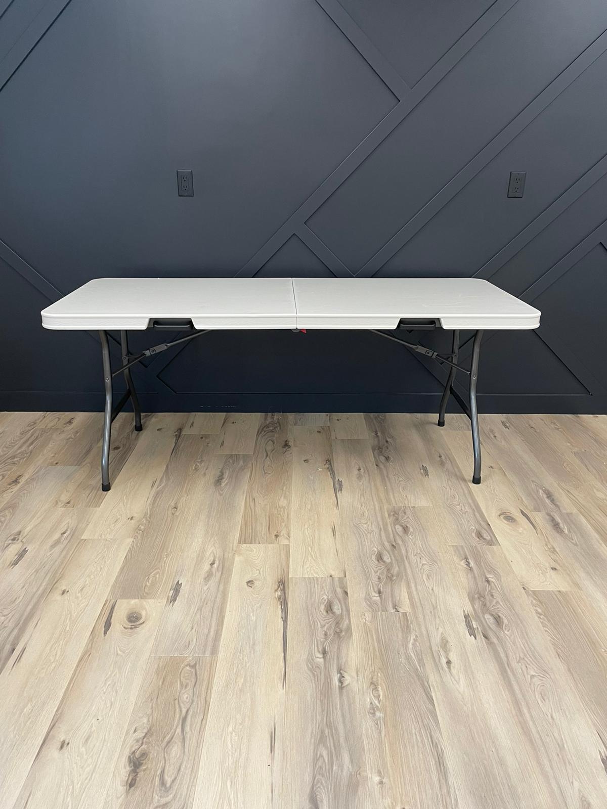 FOLDABLE RECTANGULAR TABLE