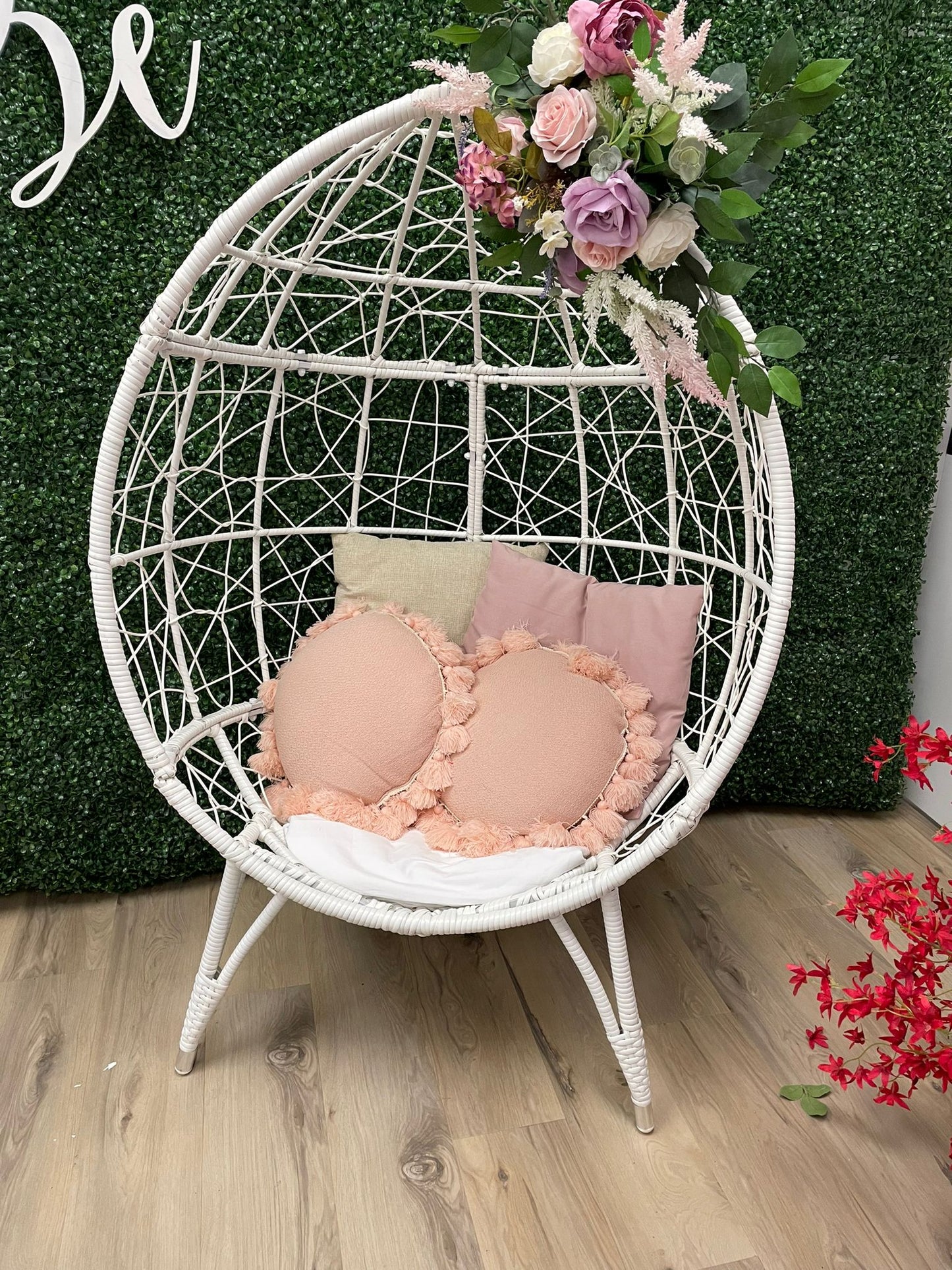 EGG CHAIR